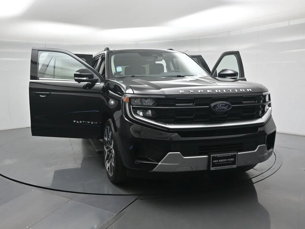 New 2026 Agate Black Metallic Ford Platinum image 27