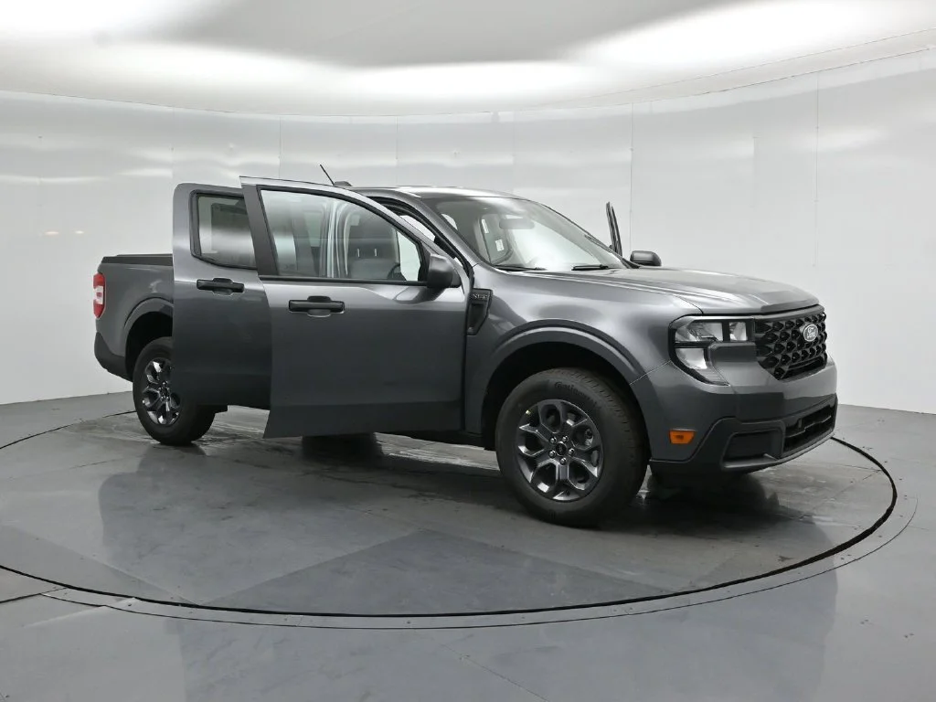 New 2026 Carbonized Gray Metallic Ford XLT image 28