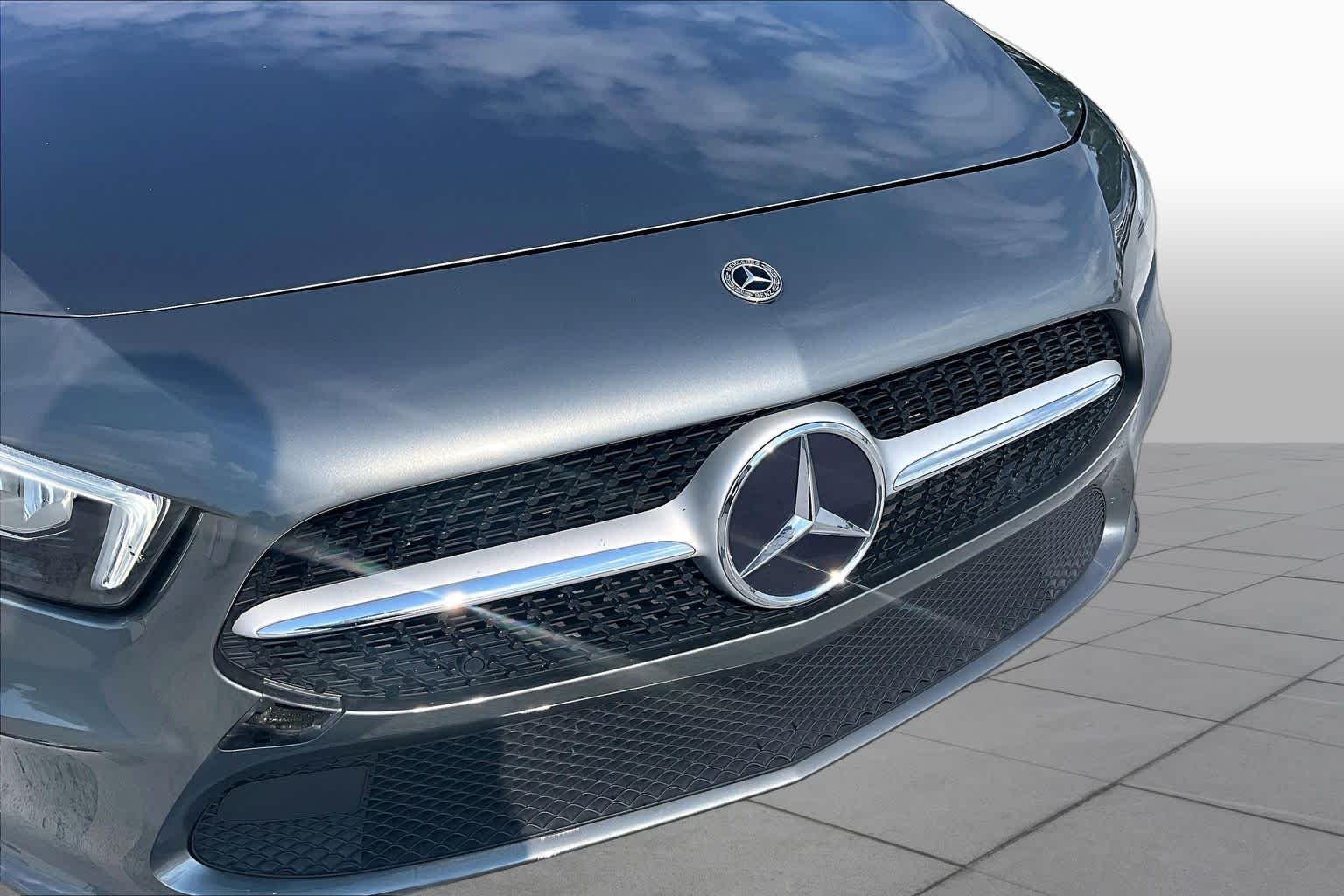 Used 2021 Mountain Grey Metallic Mercedes-Benz A 220 image 29