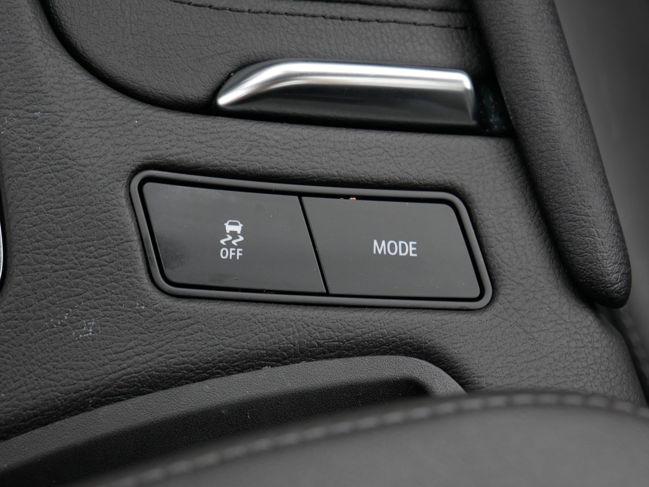 Used 2023 Wilder Metallic Cadillac Sport image 33