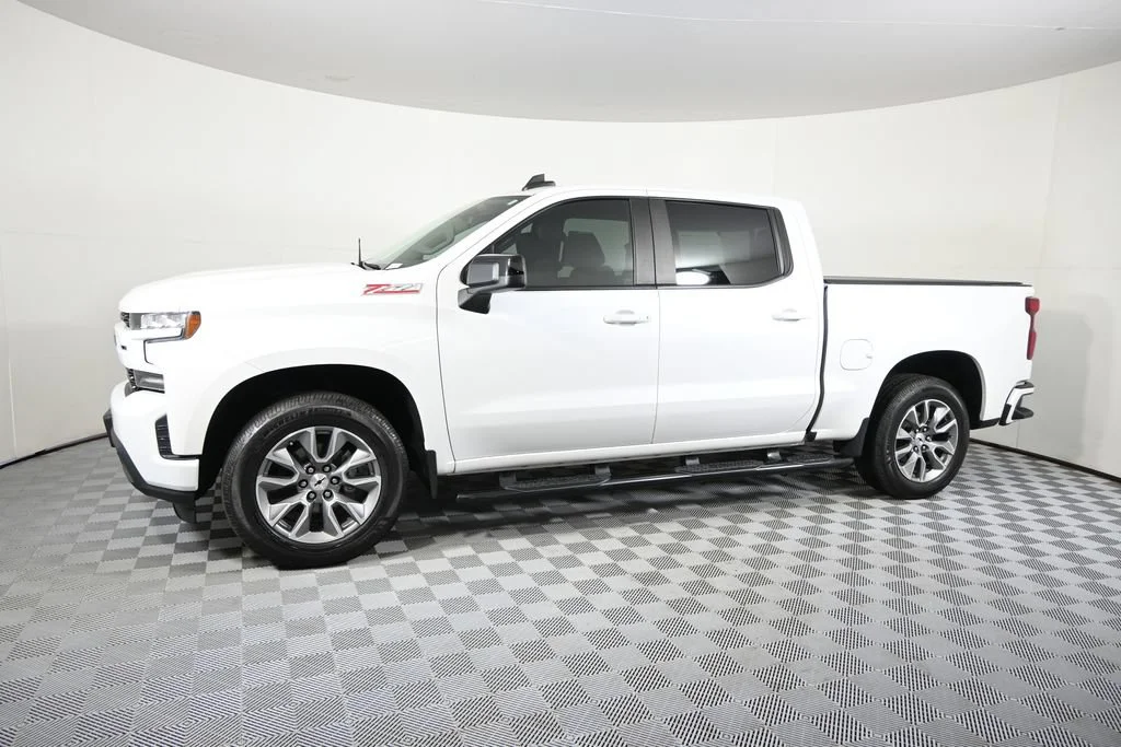 Used 2020 Chevrolet Silverado 1500 RST with VIN 1GCUYEED4LZ243362 for sale in Forest Lake, Minnesota
