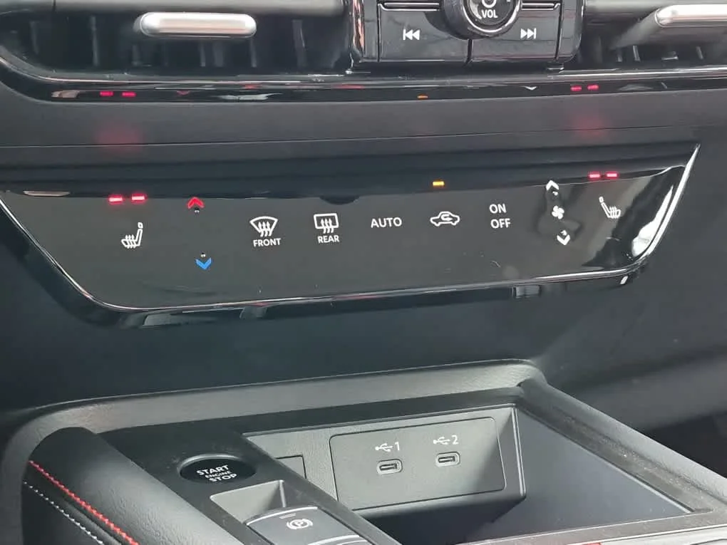 2026 Nissan KICKS SR AWD - Photo 15