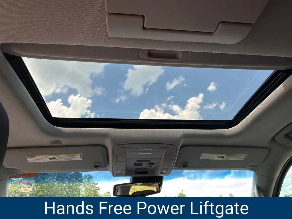 Certified Used 2019 BLACK Chevrolet Premier image 22