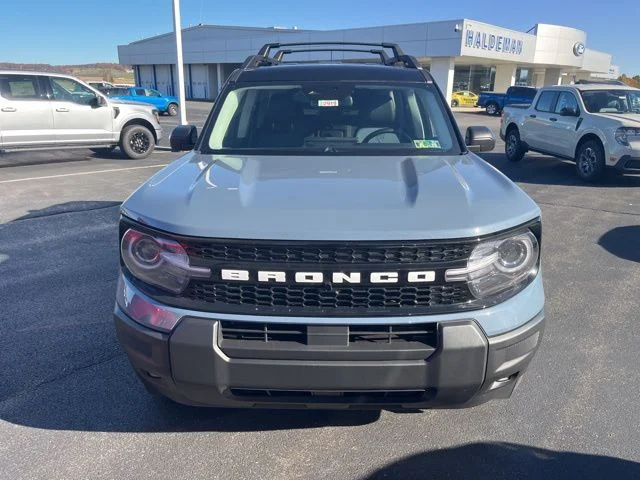 New 2025 Azure Gray Metallic Tri-Coat Ford Outer Banks image 2