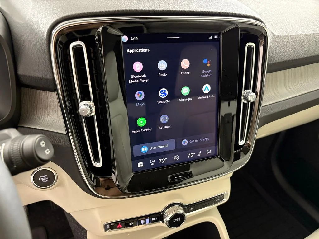 2026 Volvo XC40 Ultra - Photo 24