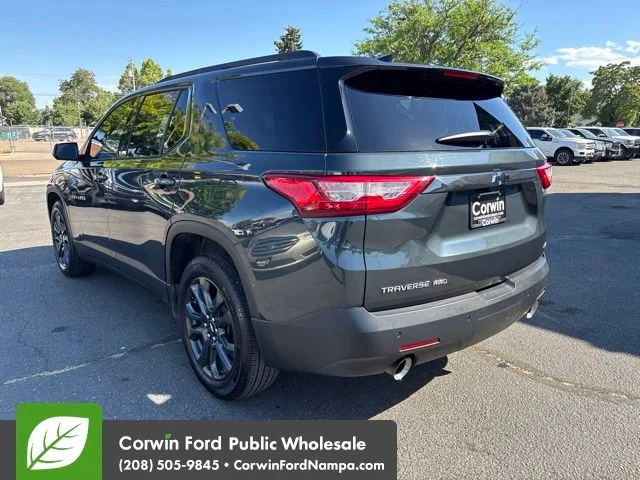 Used 2019 Gray Chevrolet RS image 7