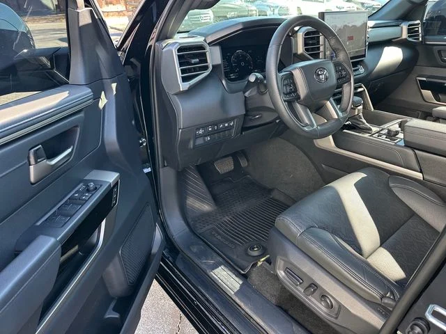 2025 Toyota Tundra Limited - Photo 9
