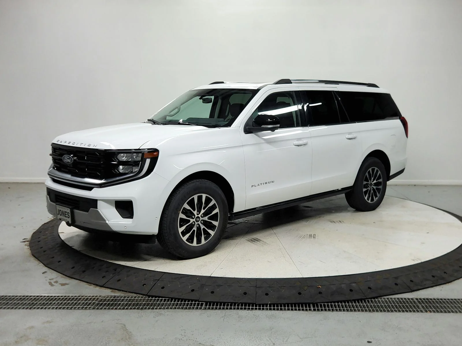 Used 2025 White Ford Platinum image 4