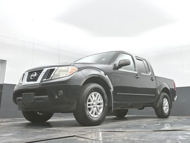 Used 2015 Black Nissan SV image 38