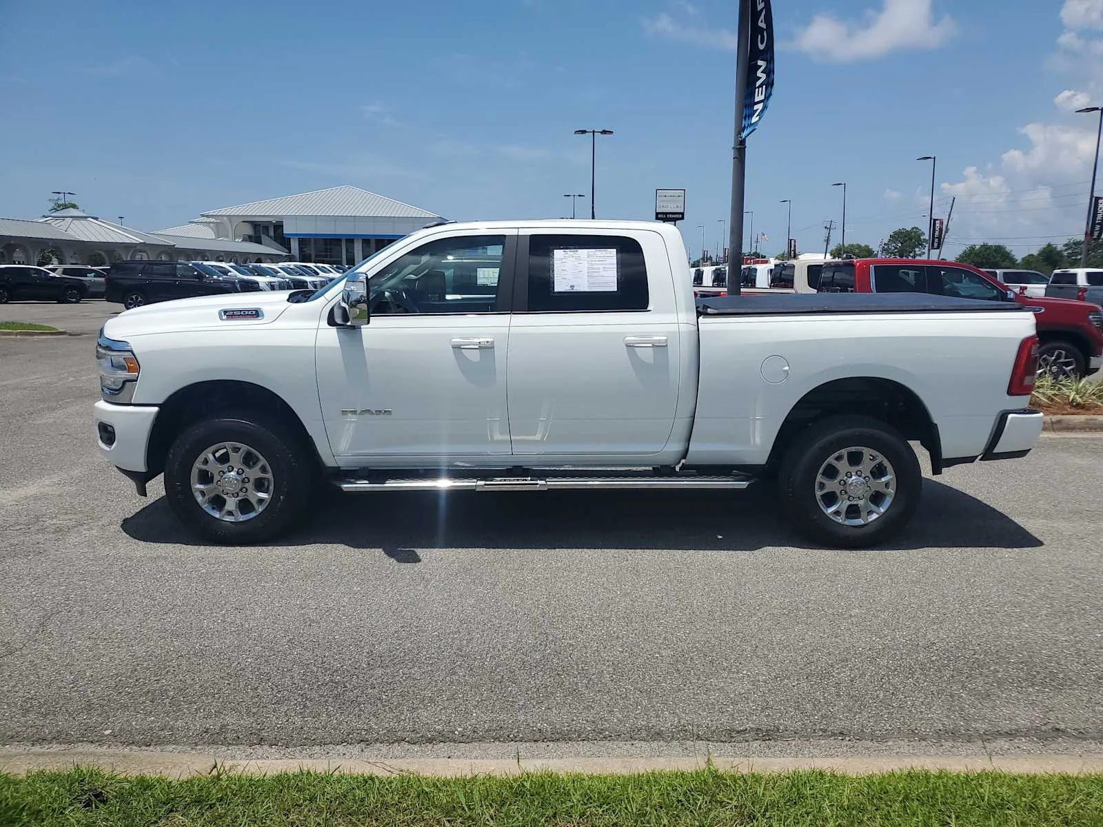 Used 2023  Ram Laramie image 2