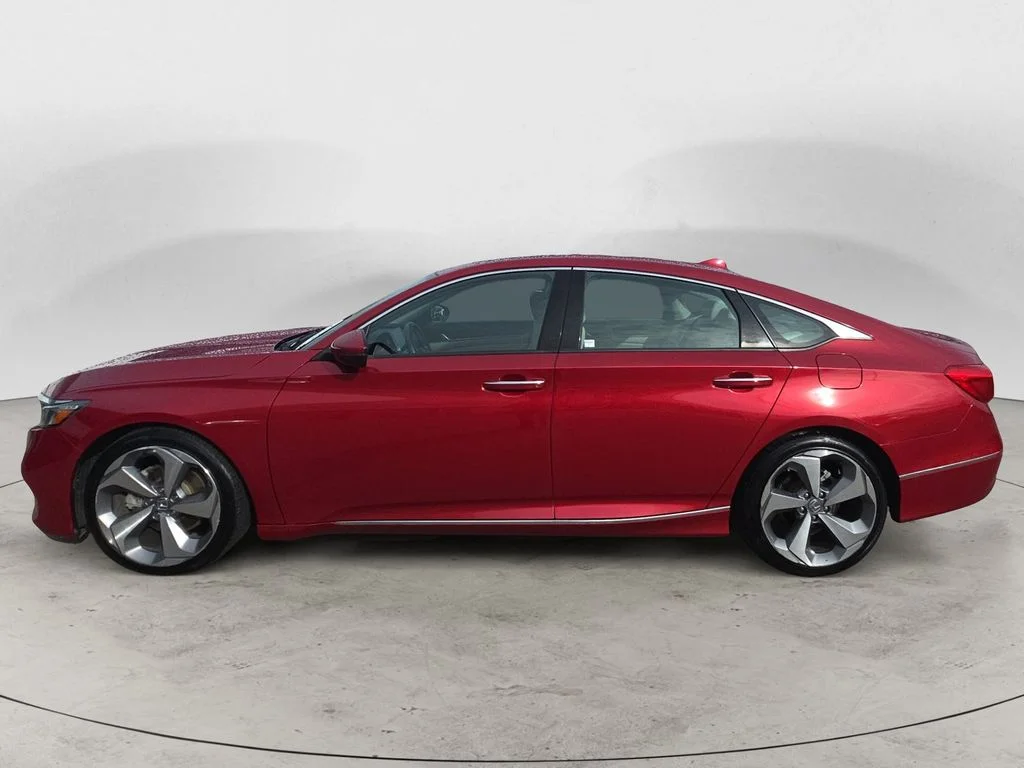 Used 2018 Red Honda Touring 2.0T image 8