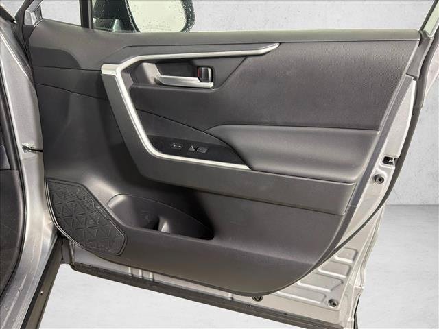 Certified Used 2025 SILVER SKY METALLIC Toyota  image 15