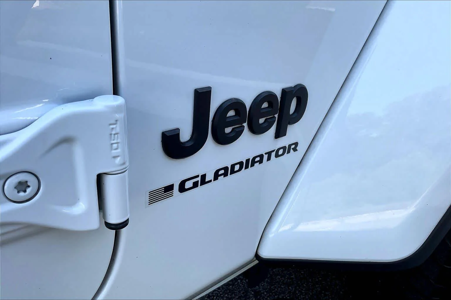 Used 2023 Bright White Clearcoat Jeep Sport S image 10
