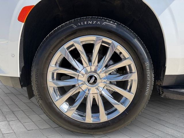 Used 2024 White Cadillac Premium Luxury image 9