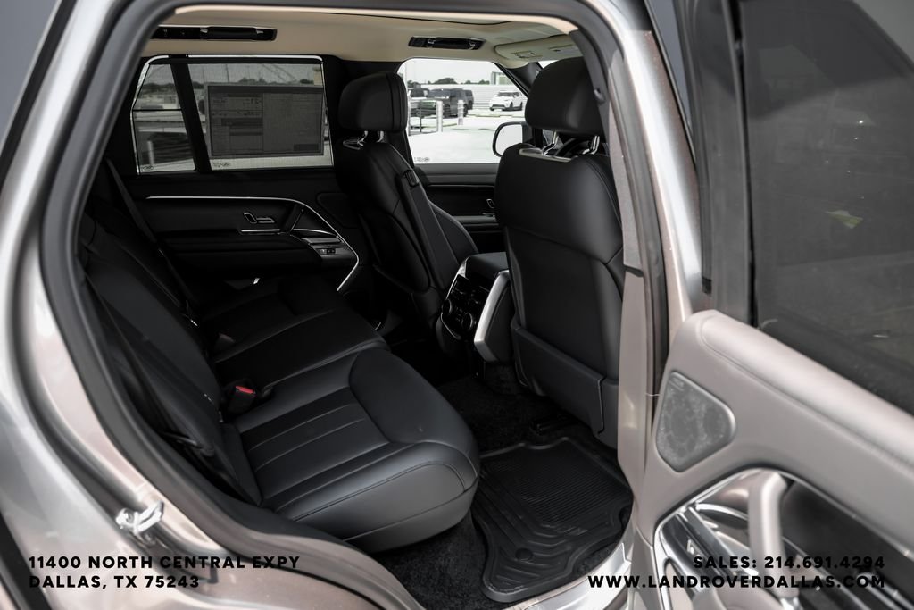 New 2026 1le Land Rover SE image 25