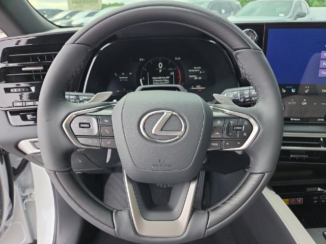 New 2026 Eminent White Pearl Lexus PREMIUM image 14