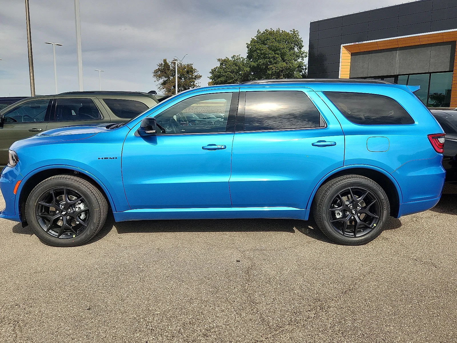 New 2027 B5 Blue Paint Dodge GT HEMI V8 PLUS AWD image 2