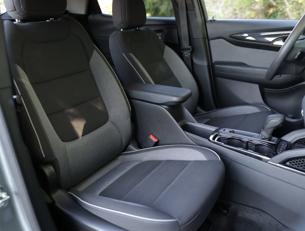 Used 2025 Sterling Gray Metallic Chevrolet LT image 26
