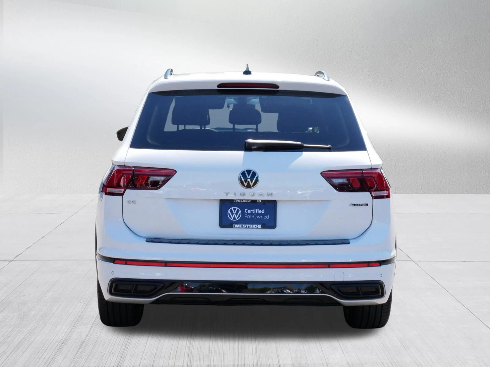 Certified Used 2024 OPAL WHITE PEARL EFFECT Volkswagen SE R-Line Black image 6