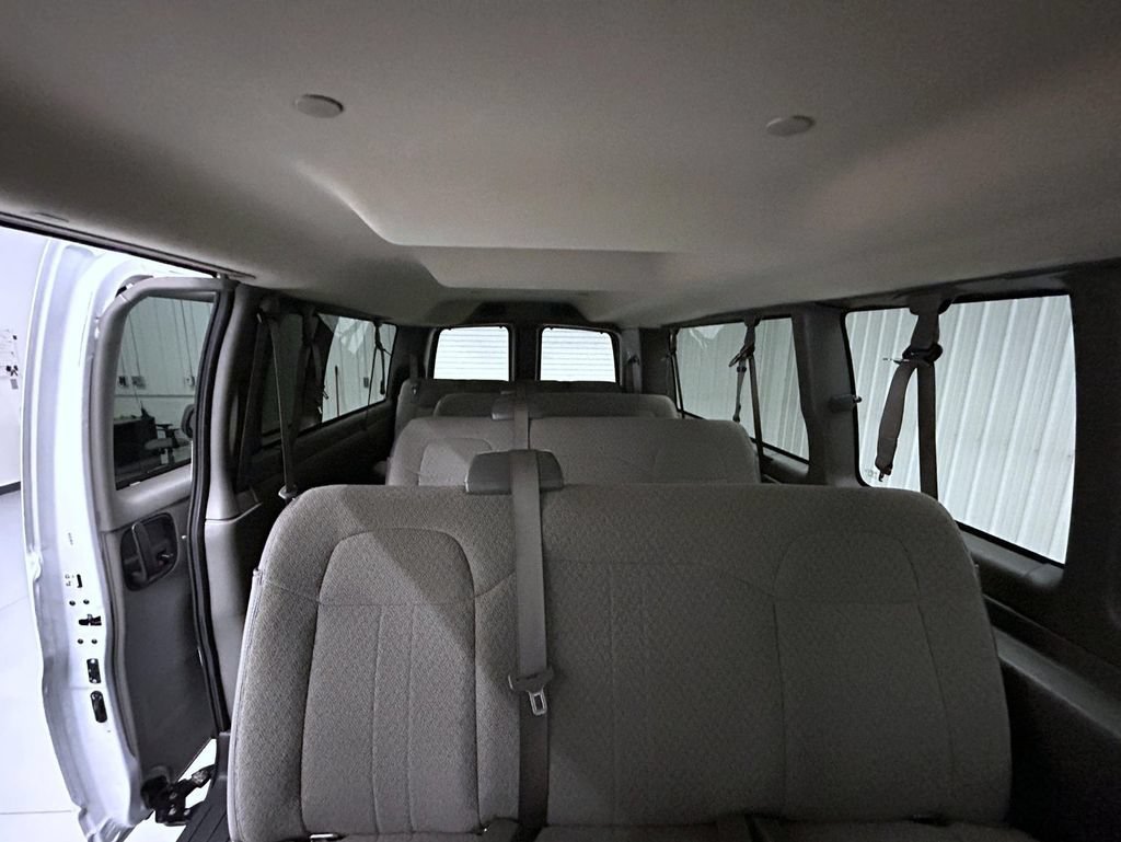 Used 2024 Summit White Chevrolet 1LT image 19