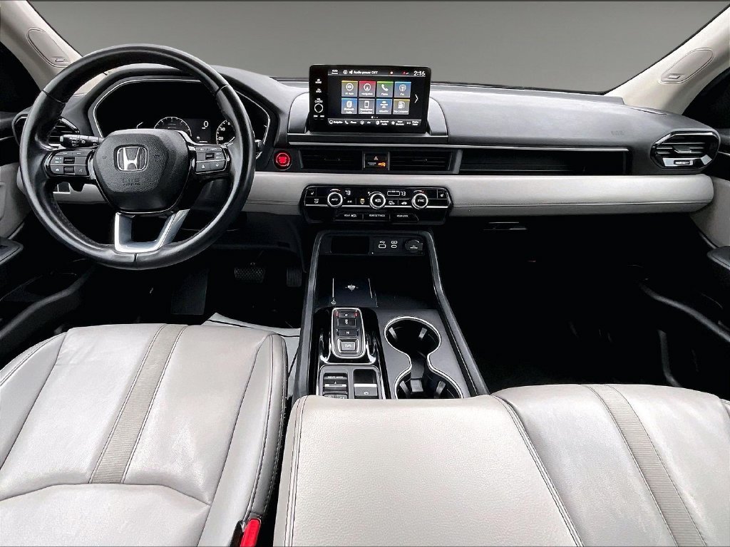 Used 2024 Lunar Silver Metallic Honda Touring image 21