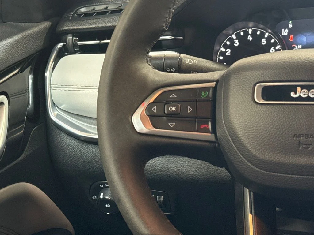 Used 2023 Gray Jeep Limited image 17