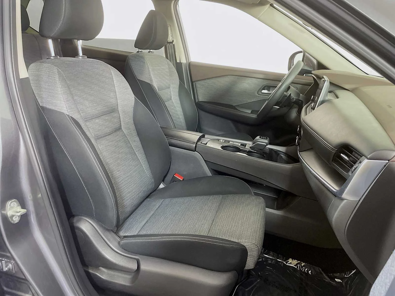 Used 2023 Gun Metallic Nissan SV image 24