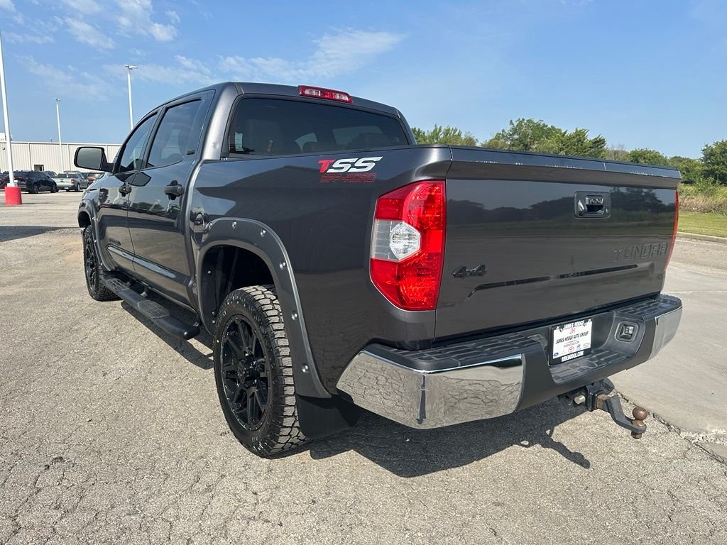 Used 2020 Gray Toyota SR5 image 7
