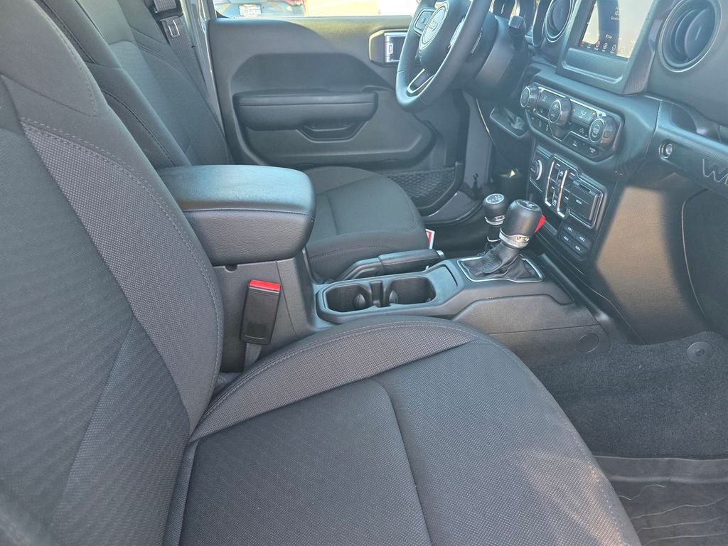Used 2023 Gray Jeep Sport S image 21