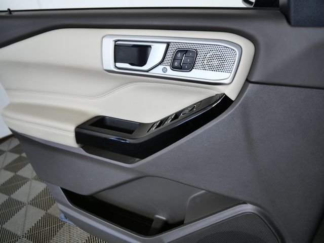 Certified Used 2021 Blue Ford Platinum image 28