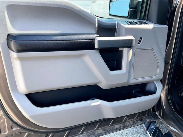 Used 2017 Caribou Metallic Ford XL image 9
