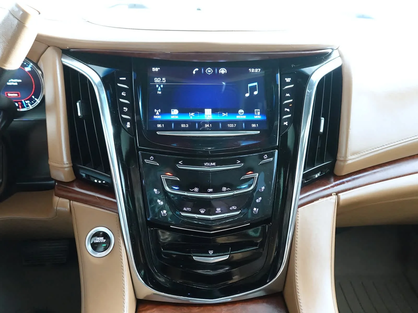 Used 2017 Crystal White Tricoat Cadillac Platinum image 22