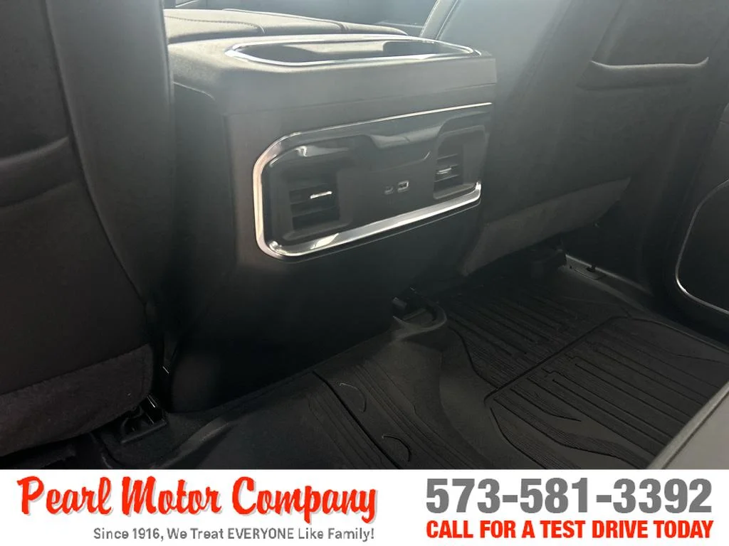 New 2026 Sterling Metallic GMC Elevation image 22