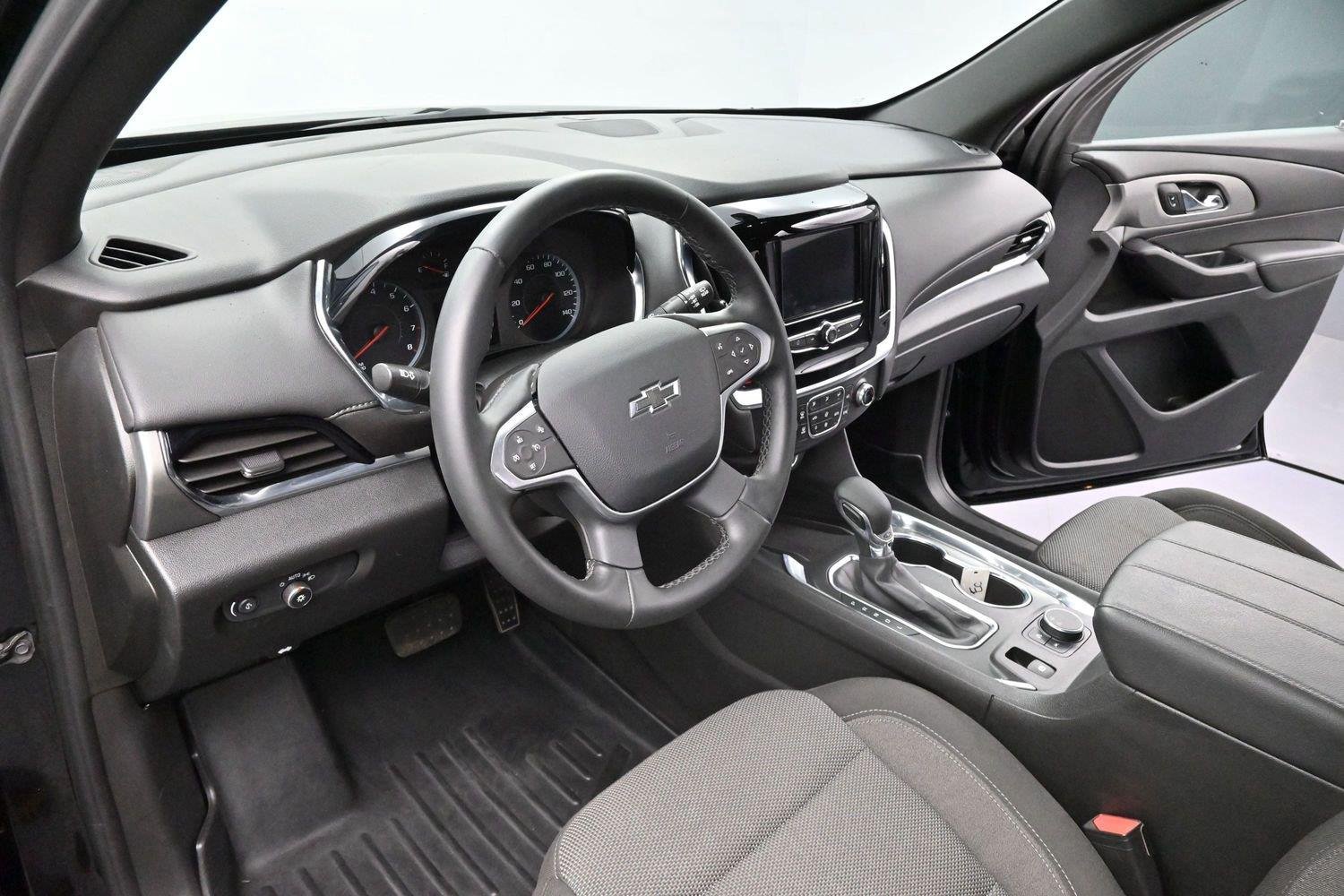 Used 2023 Mosaic Black Metallic Chevrolet LT Cloth image 15