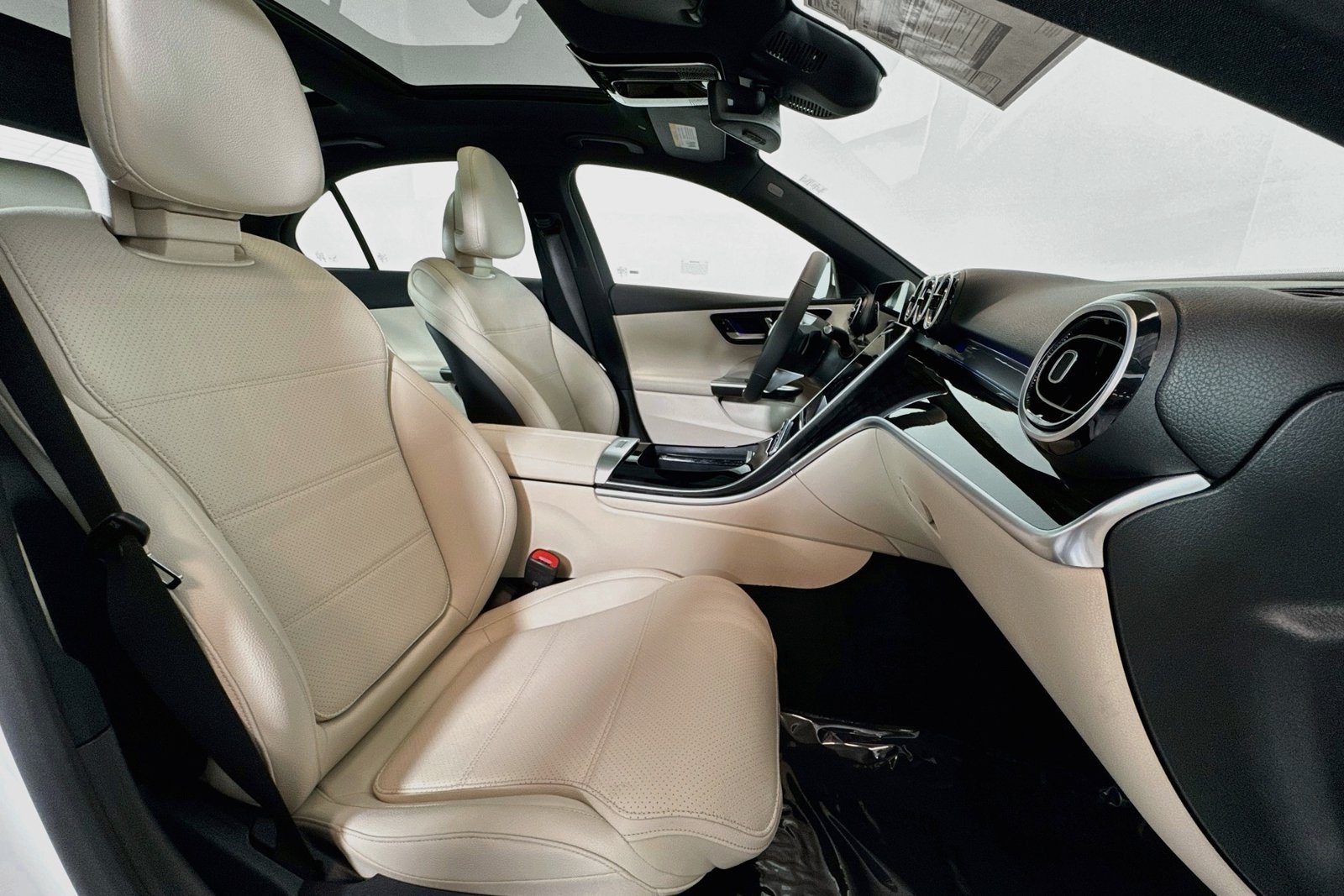 New 2026 Polar White Mercedes-Benz C 300 image 26