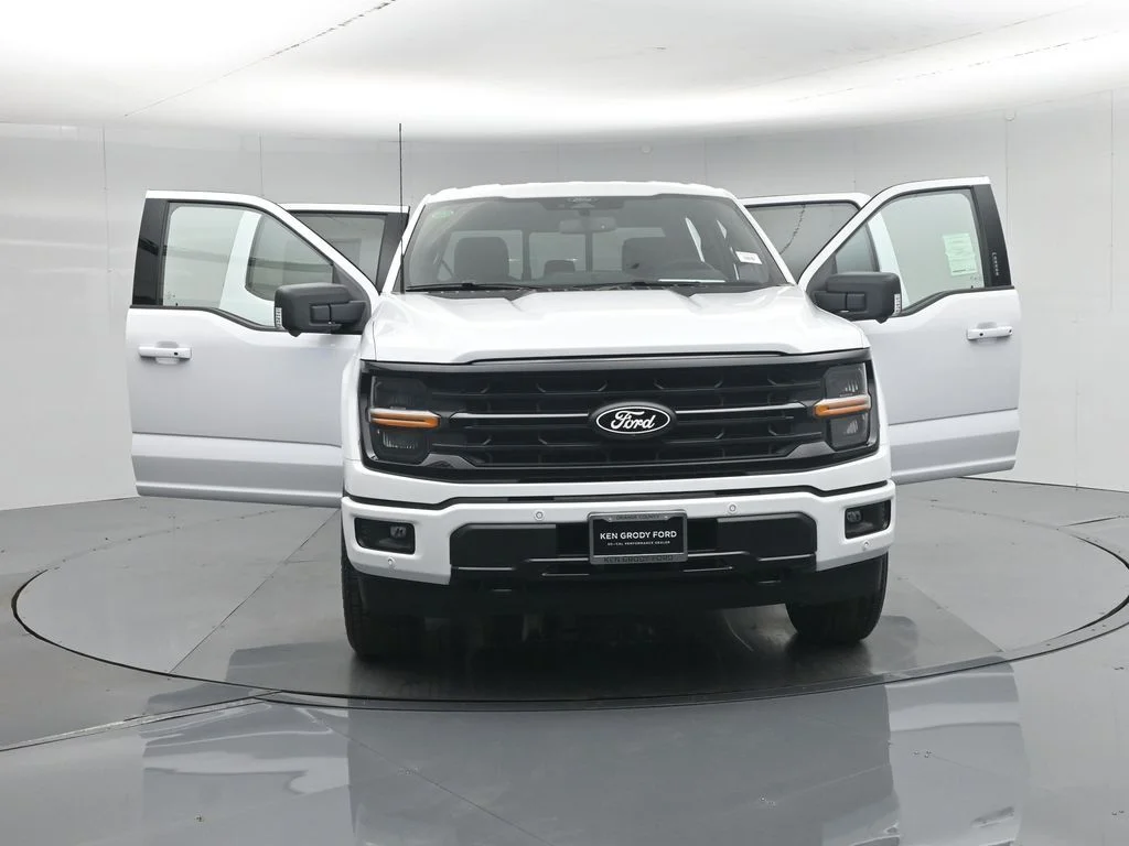 New 2026 Oxford White Ford XLT image 32