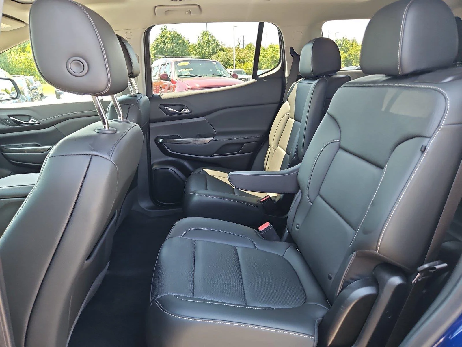 Used 2023 ULTRA BLUE METALLIC GMC SLT image 14