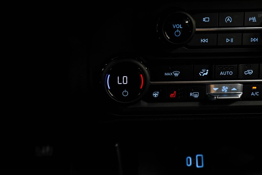 Used 2024 Gray Ford Raptor image 27