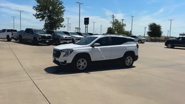 Used 2023 Summit White GMC SLE image 5