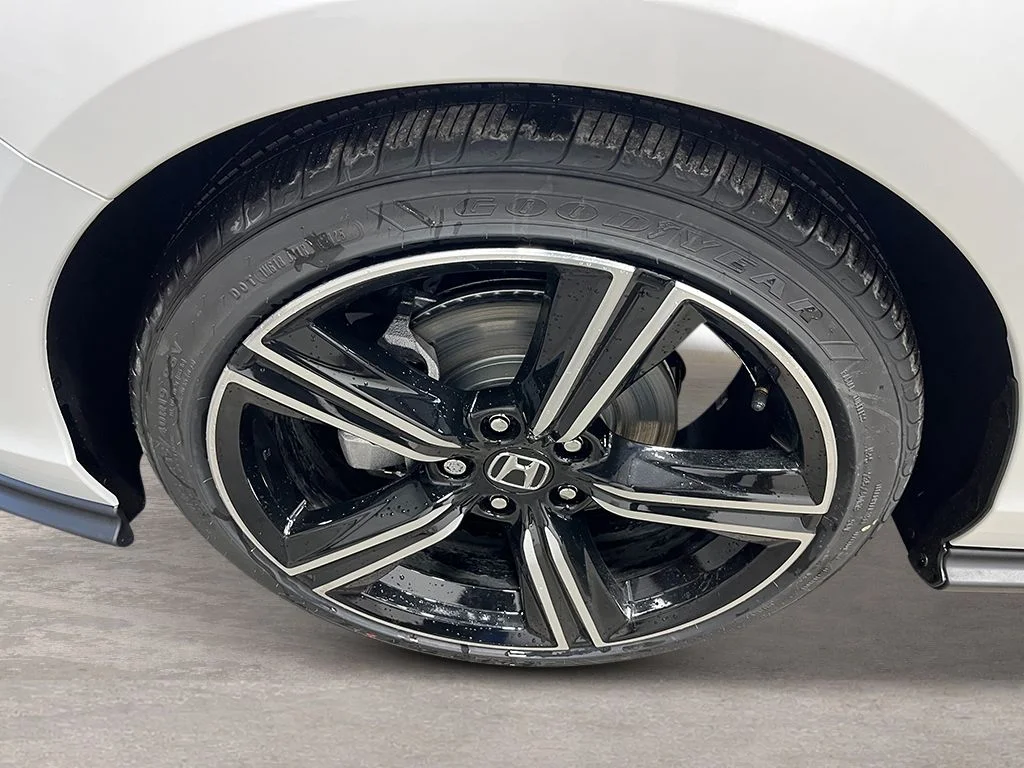 New 2026 Platinum White Pearl Honda SE image 10