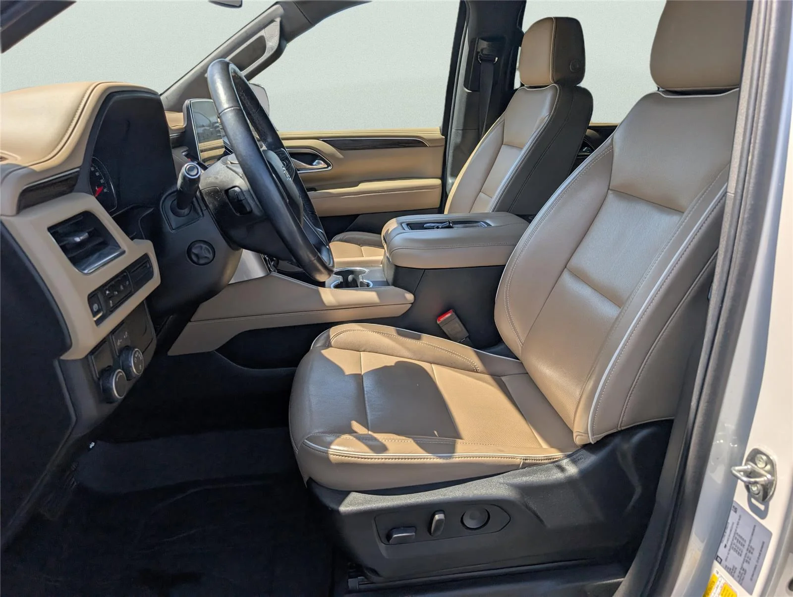 Used 2021 Iridescent Pearl Tricoat Chevrolet Premier image 10