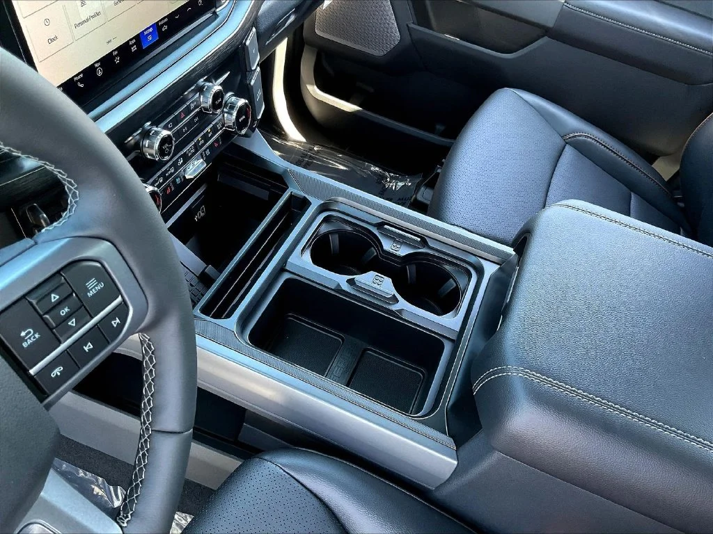 New 2027 Carbonized Gray Metallic Ford F-250® Lariat® image 29