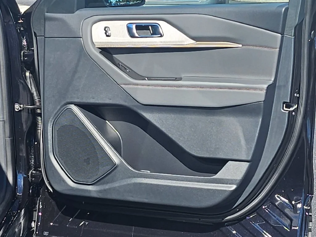 New 2027 Black Ford Active image 37