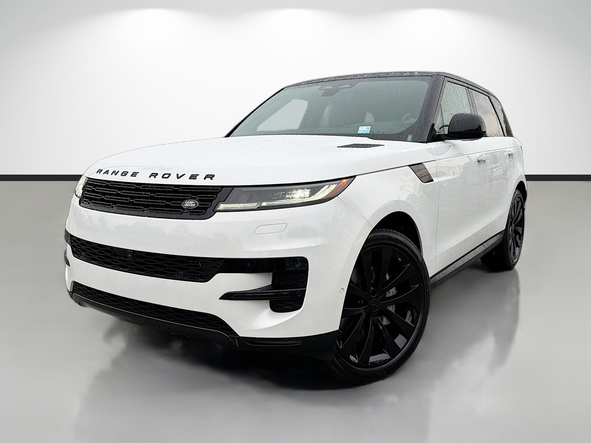 New 2026 Ostuni Pearl White Land Rover SE image 1