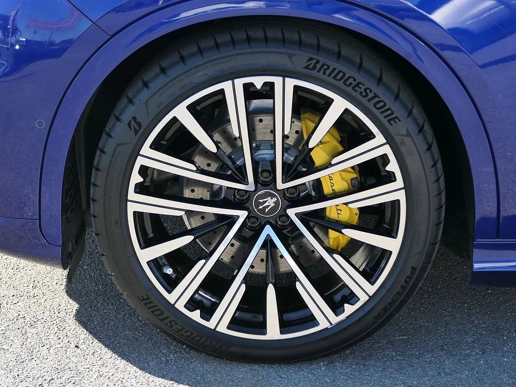 Used 2024  Maserati Trofeo image 9