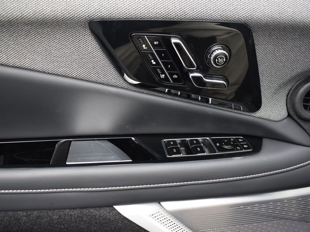 2026 CADILLAC OPTIQ - Image 9