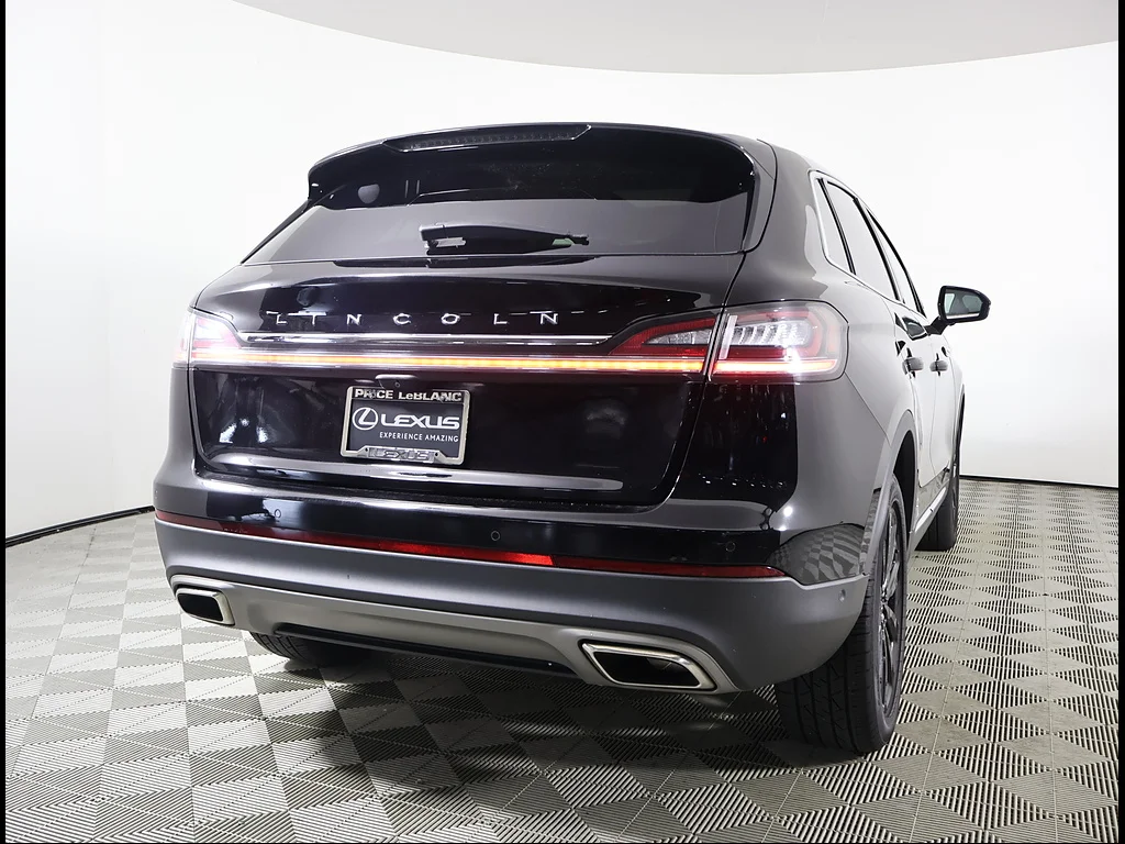 Used 2022 Infinite Black Lincoln Reserve image 5