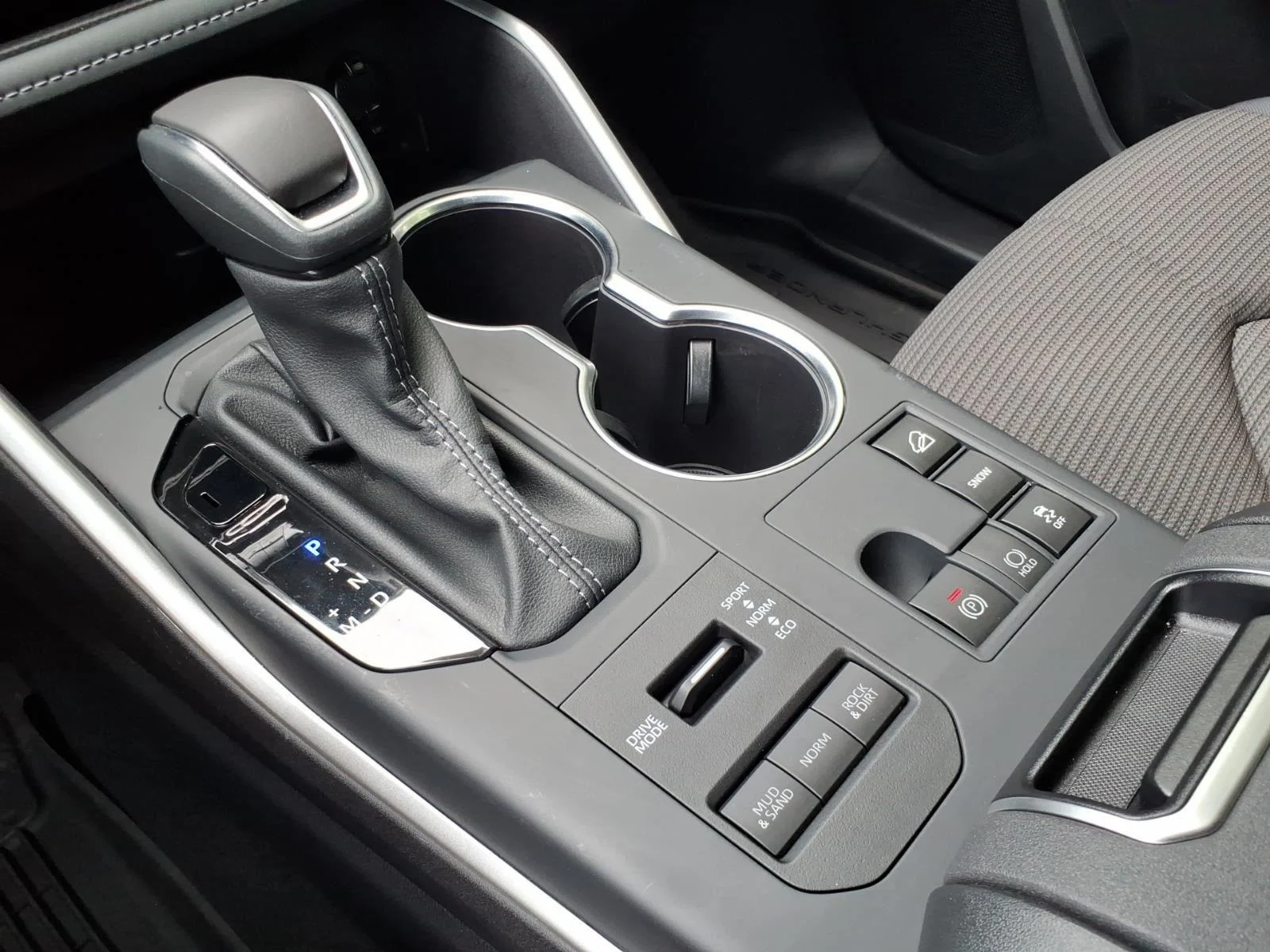 Used 2025 Celestial Silver M Toyota LE image 23