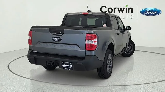 New 2026 Carbonized Gray Metallic Ford XLT image 5