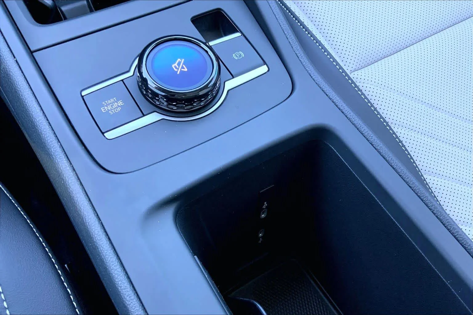New 2026 Deep Black Pearl Volkswagen SE image 19